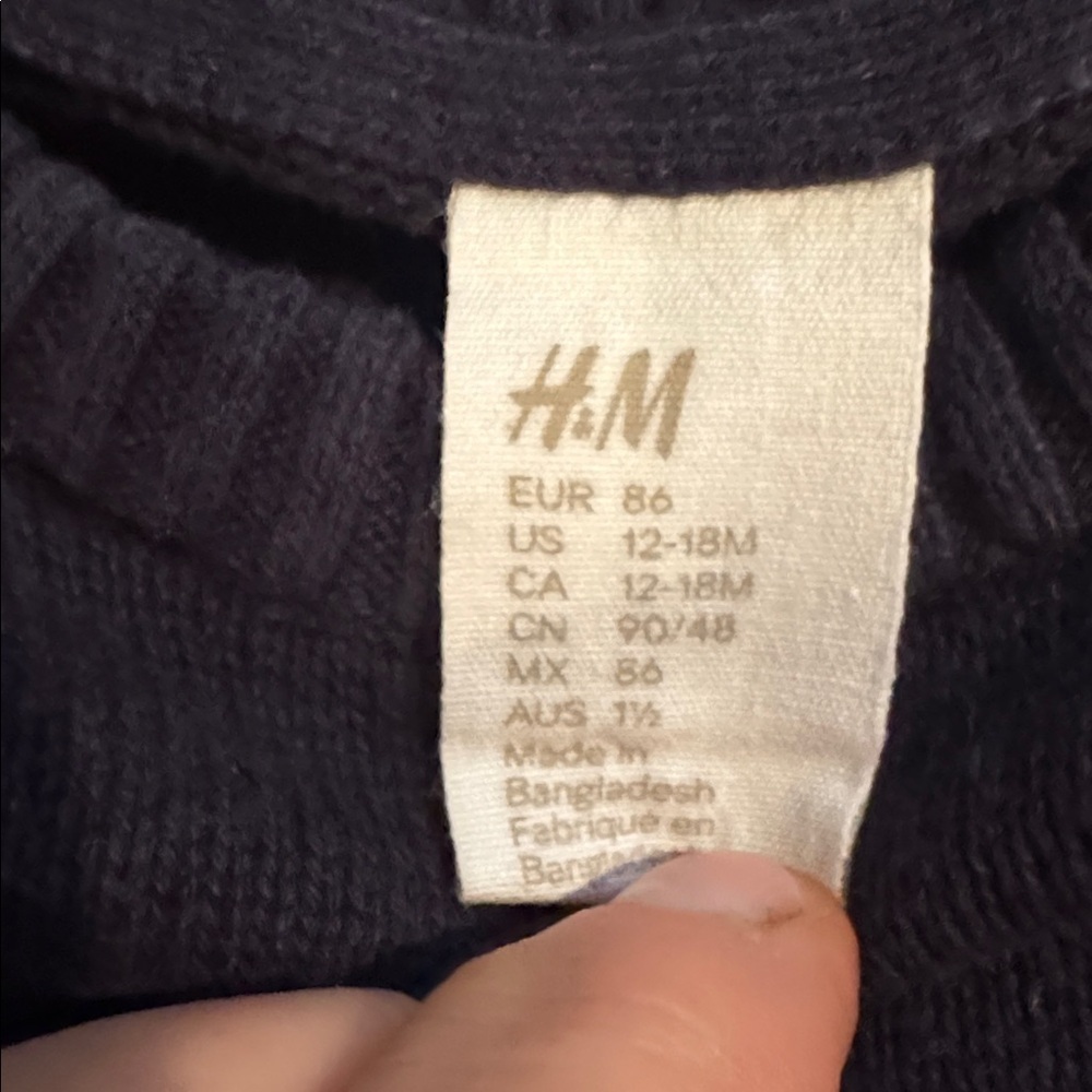 H&M Sweater - Picture 2 of 2